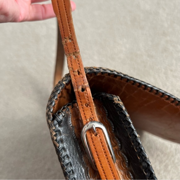 Vintage 60s Clifton’s Hand Tooled Leather Brown Caramel Adjustable Shoulder Bag - Picture 12 of 16